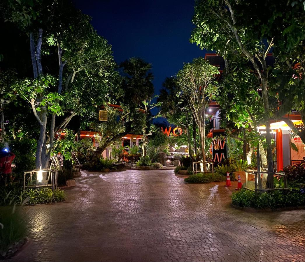 Wow Phuket Hotel Eksteriør billede
